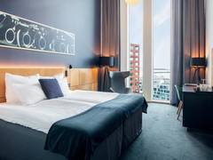 Zimmerbild 8
