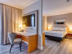 Zimmerbild 6