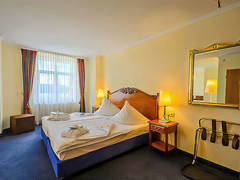 Zimmerbild 6