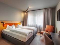 Zimmerbild 8
