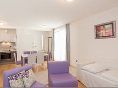 Zimmerbild 13
