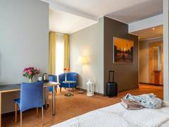 Zimmerbild 4