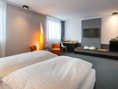 Zimmerbild 8