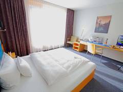 Zimmerbild 16