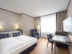 Zimmerbild 8