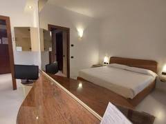 Zimmerbild 24