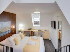 Zimmerbild 8