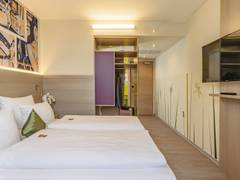Zimmerbild 13
