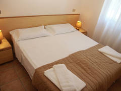 Zimmerbild 13