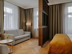 Zimmerbild 17