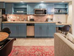 Zimmerbild 46