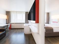 Zimmerbild 8