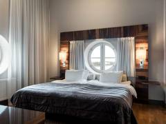 Zimmerbild 7