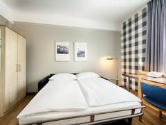 Zimmerbild 16