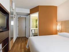 Zimmerbild 8