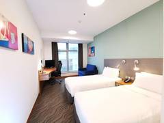 Zimmerbild 6