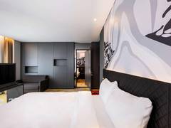 Zimmerbild 6