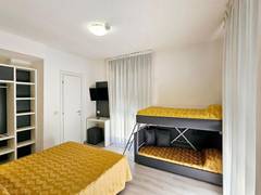 Zimmerbild 12