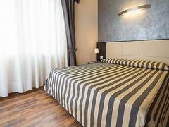 Zimmerbild 6