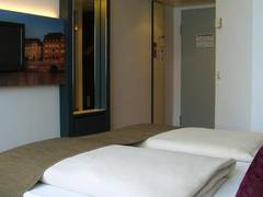 Zimmerbild 13