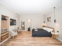 Zimmerbild 9