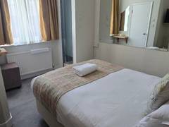 Zimmerbild 4