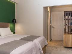 Zimmerbild 2