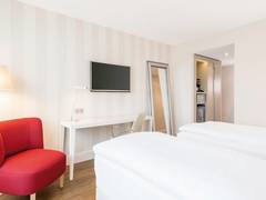 Zimmerbild 4