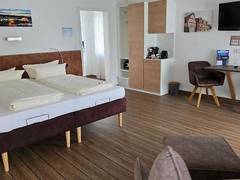 Zimmerbild 6
