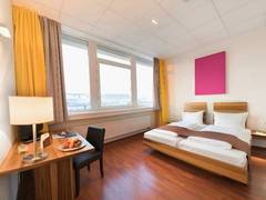 Zimmerbild 8