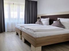 Zimmerbild 4