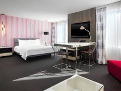 Zimmerbild 8
