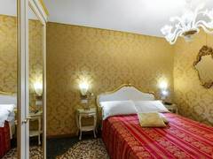 Zimmerbild 8