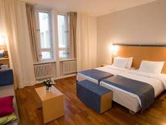 Zimmerbild 24