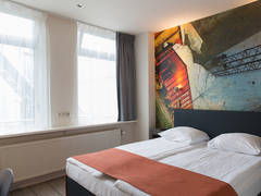 Zimmerbild 8