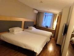 Zimmerbild 6