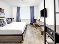 Zimmerbild 23