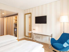 Zimmerbild 3