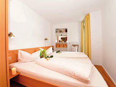 Zimmerbild 6