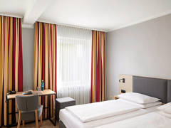 Zimmerbild 15