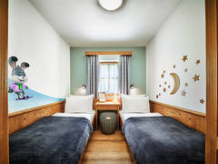 Zimmerbild 46