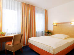 Zimmerbild 24