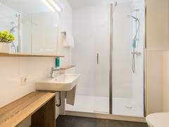Zimmerbild 23