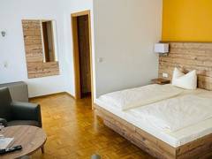 Zimmerbild 4
