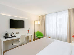 Zimmerbild 8