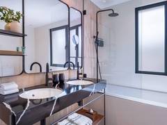 Zimmerbild 136