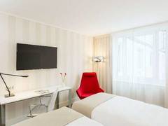 Zimmerbild 13