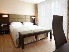Zimmerbild 33