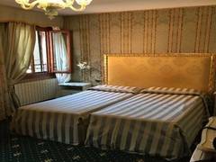 Zimmerbild 24