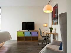 Zimmerbild 13